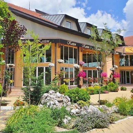 Kesten Futog Exterior foto