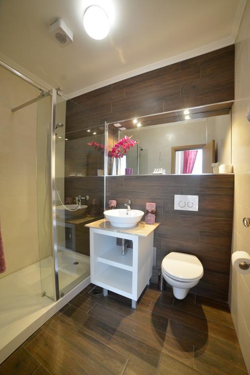 Kesten Futog Habitación foto
