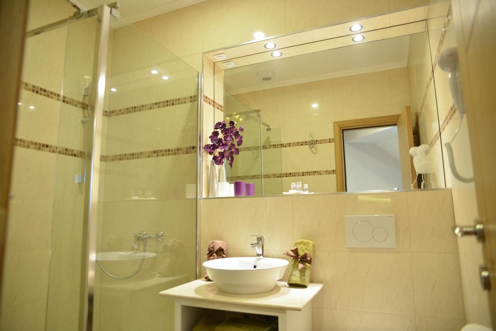 Kesten Futog Habitación foto