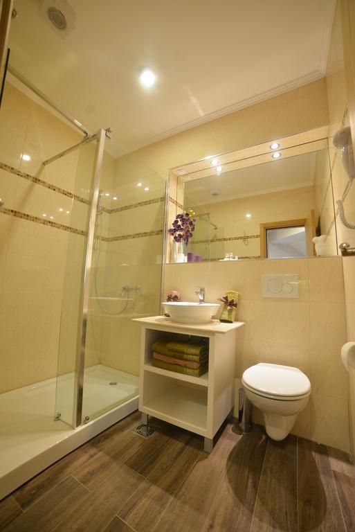 Kesten Futog Habitación foto