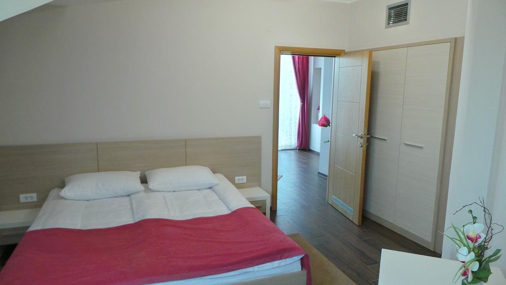 Kesten Futog Habitación foto