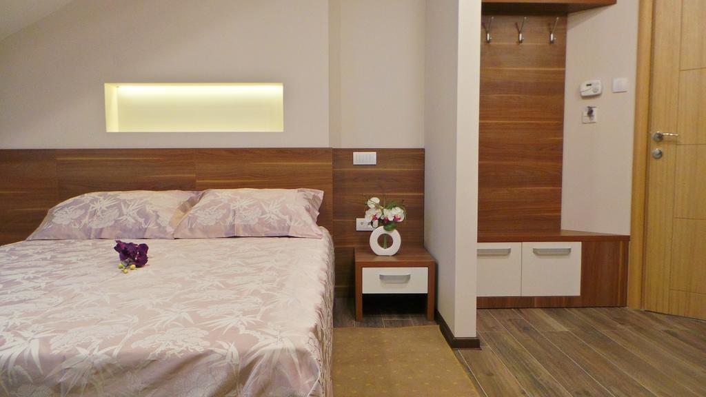 Kesten Futog Habitación foto